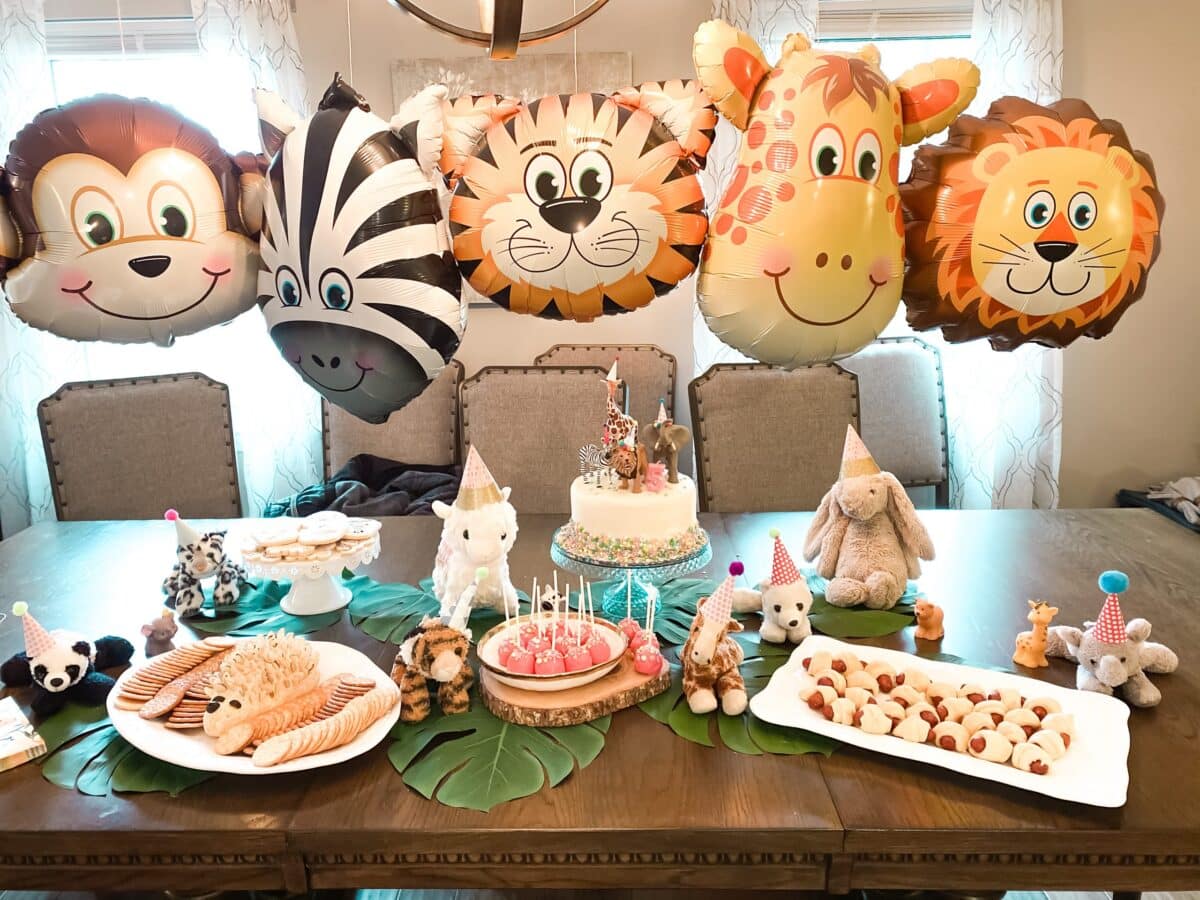 Cute Inflatable Animals (Lion, Zebra, Monkey and other)