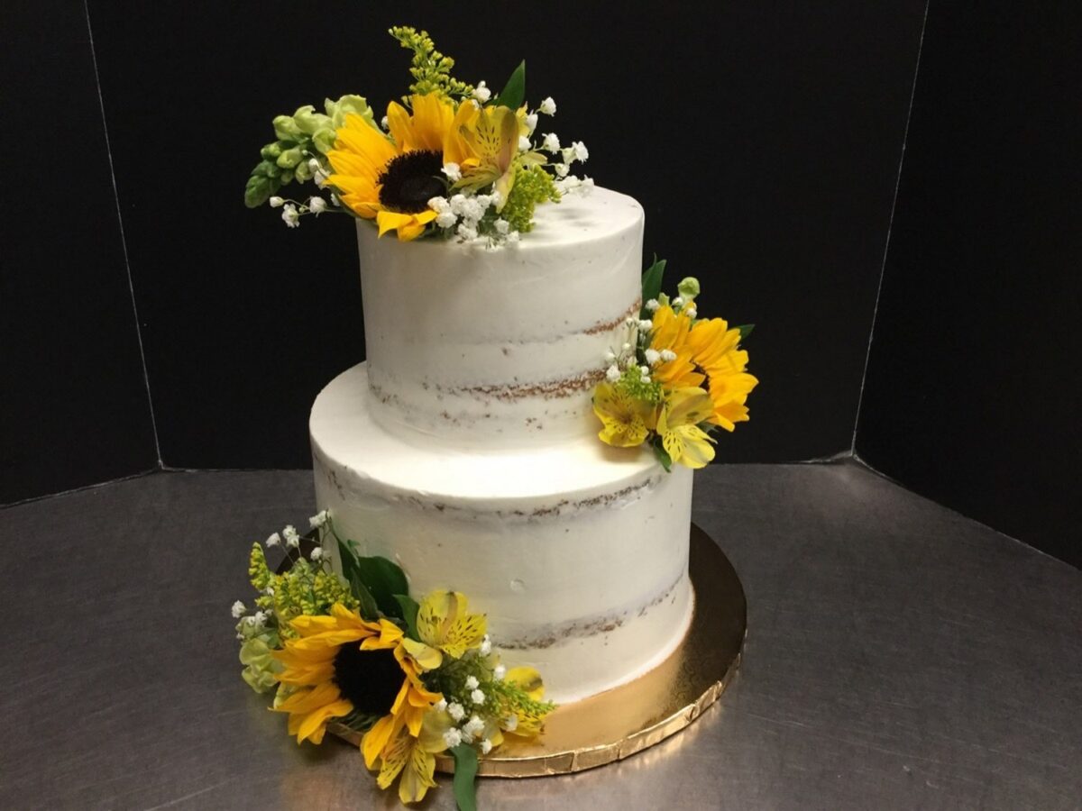 Wedding Cake with real sunflower