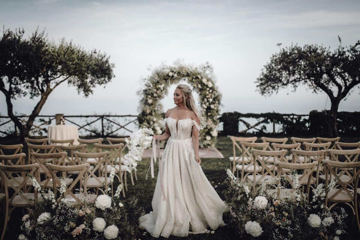 Beautiful Bride's Photoshoot in Botanical Bohemian setting